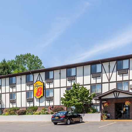 Hotel Super 8 By Wyndham Norwich Exterior foto